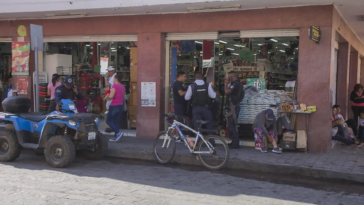 Por temporada decembrina habrá mayor presencia policial.  Foto César Ortiz  El Sol de San Juan del Río.